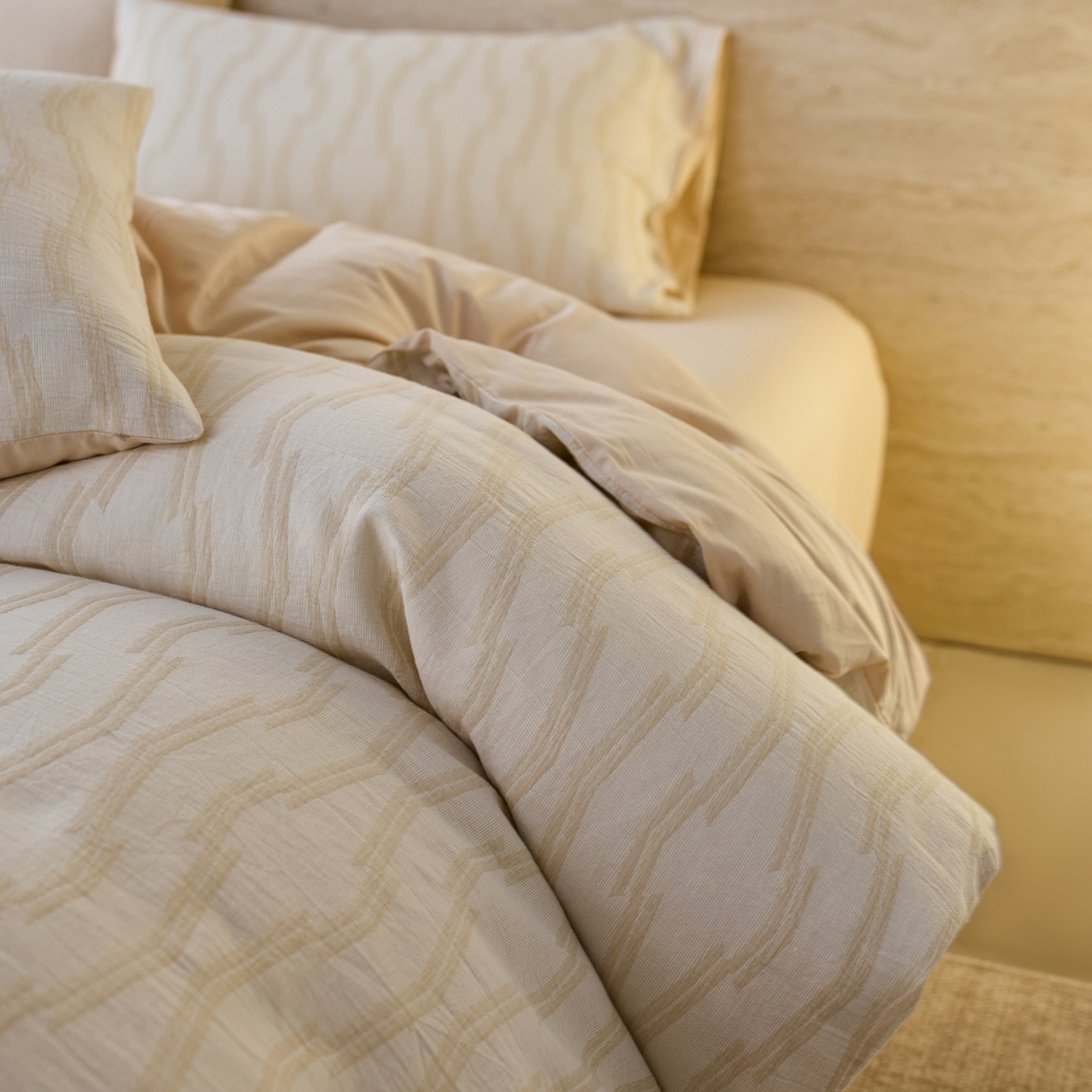 91家纺网 家纺一手货源 找家纺 安莱生活 2026年新品水洗棉全棉纯棉色织提花系列四件套 亚瑟-浅米