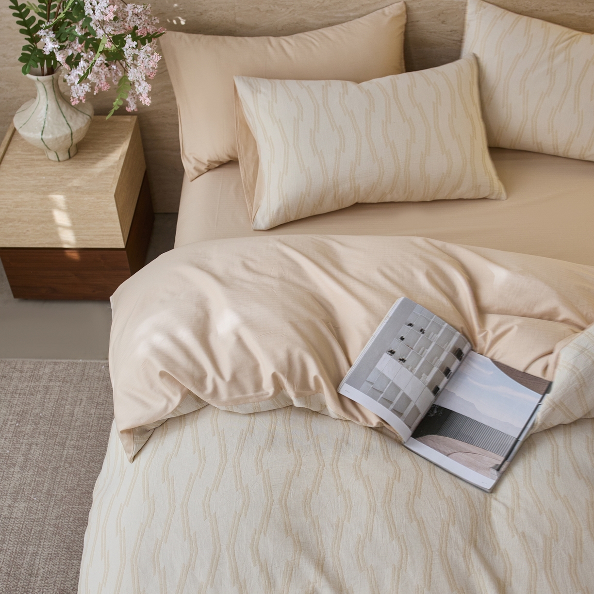 91家纺网 家纺一手货源 找家纺 安莱生活 2026年新品水洗棉全棉纯棉色织提花系列四件套 亚瑟-浅米