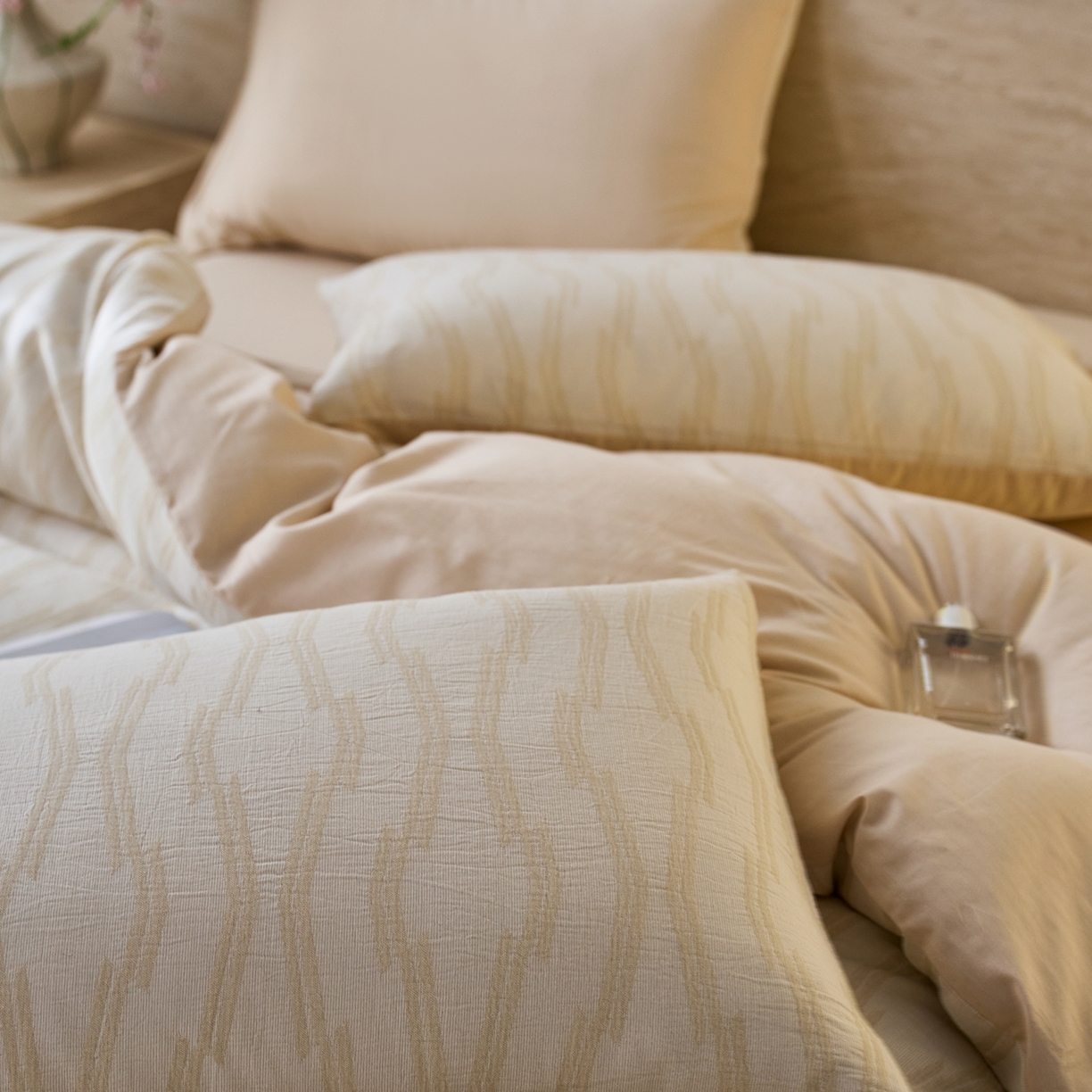 91家纺网 家纺一手货源 找家纺 安莱生活 2026年新品水洗棉全棉纯棉色织提花系列四件套 亚瑟-浅米