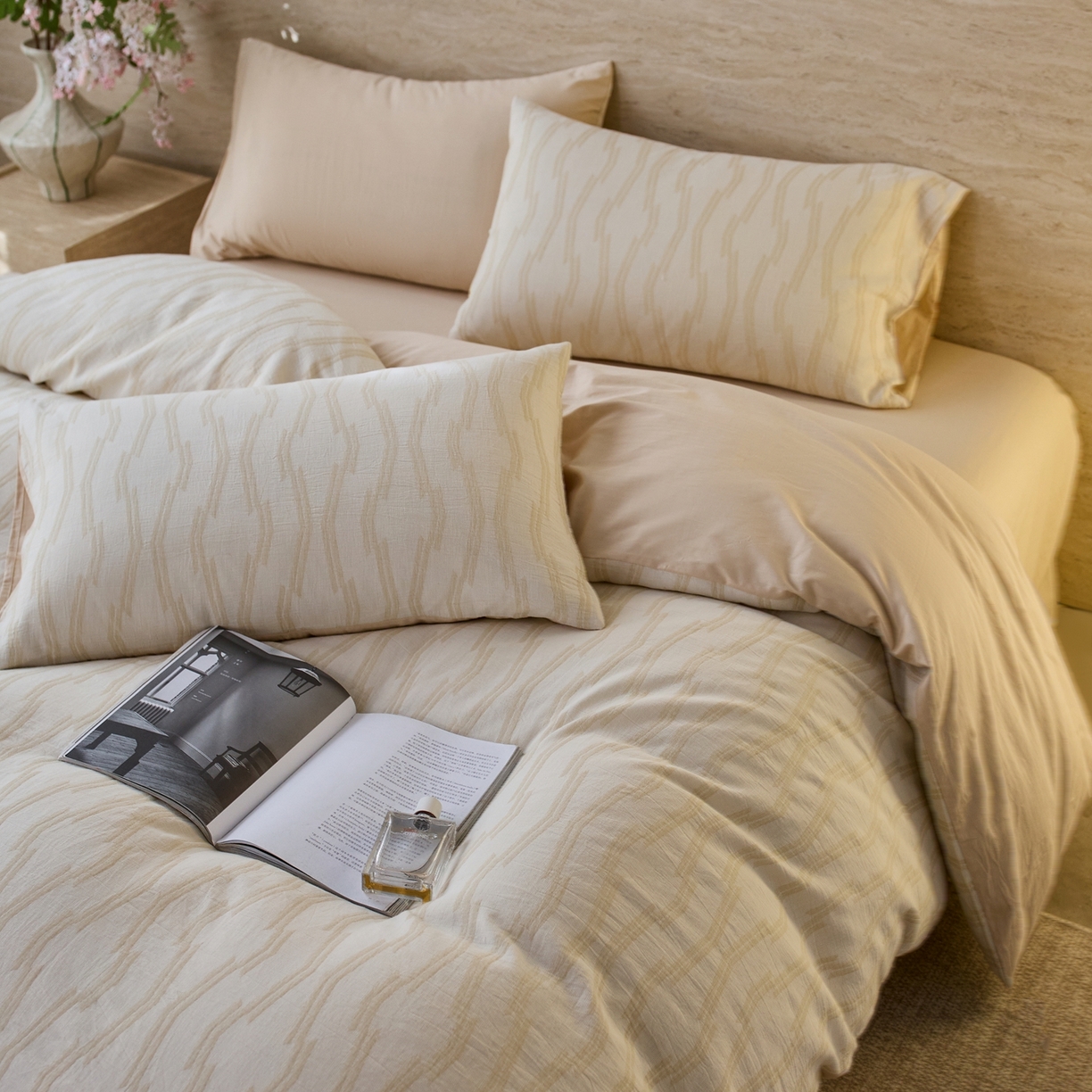 91家纺网 家纺一手货源 找家纺 安莱生活 2026年新品水洗棉全棉纯棉色织提花系列四件套 亚瑟-浅米