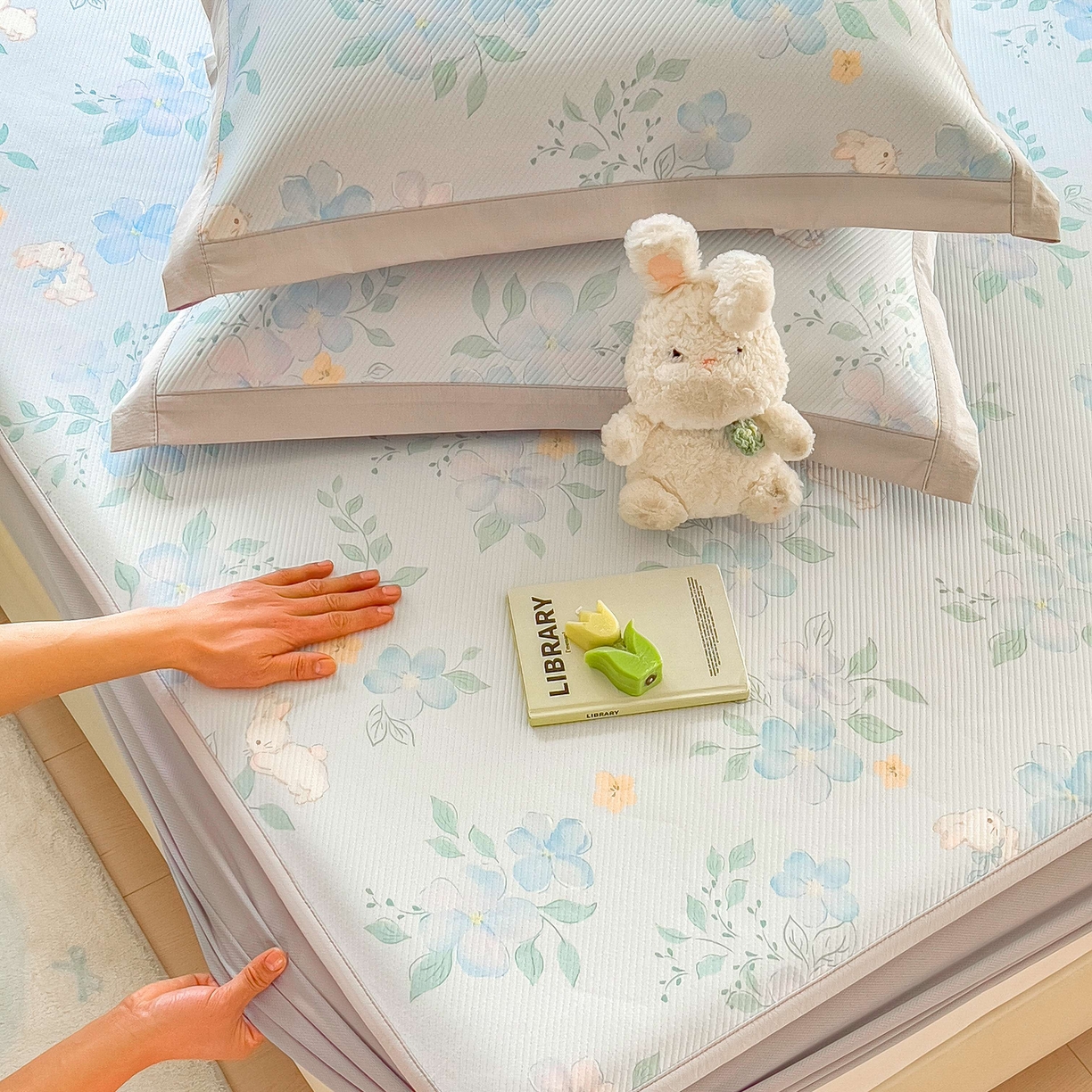 孩子王家纺 2026春夏新款夏季花卉冰丝凉席凉感值过0.21冰豆豆A类可机洗学生宿舍空调软席 春漫庭 床笠款