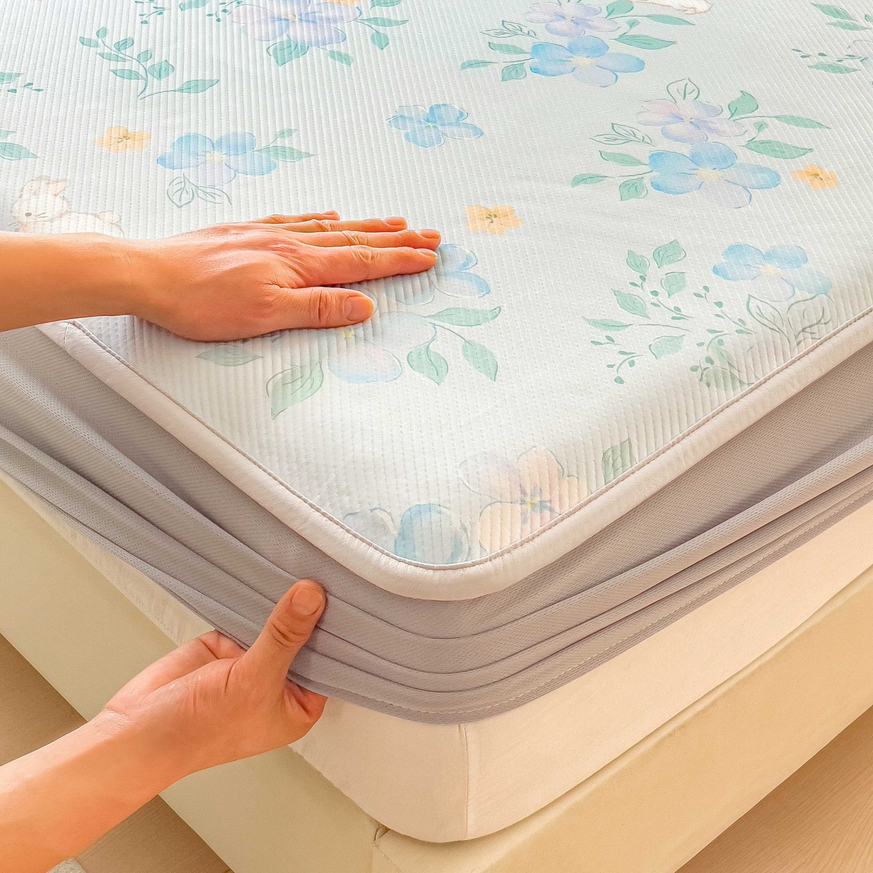 91家纺网 家纺一手货源 找家纺 孩子王家纺 2026春夏新款夏季花卉冰丝凉席凉感值过0.21冰豆豆A类可机洗学生宿舍空调软席 春漫庭 床笠款