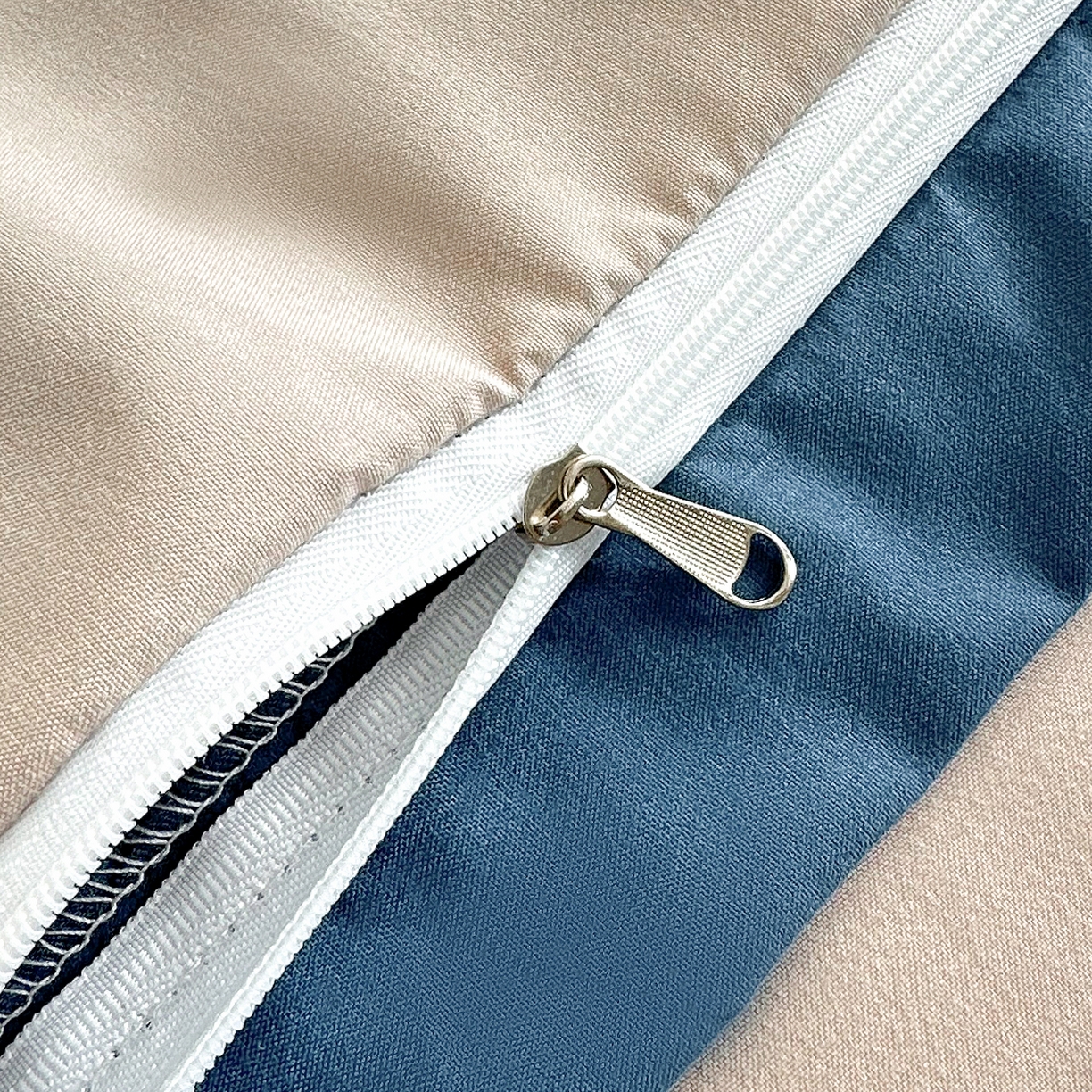 91家纺网 家纺一手货源 找家纺 佑泽家纺 2026新款亲肤水洗棉四件套 宾利蓝+卡其