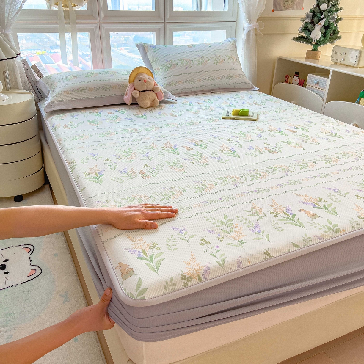 91家纺网 家纺一手货源 找家纺 孩子王家纺 2026春夏新款夏季花卉冰丝凉席凉感值过0.21冰豆豆A类可机洗学生宿舍空调软席 洛克庄园 床笠款