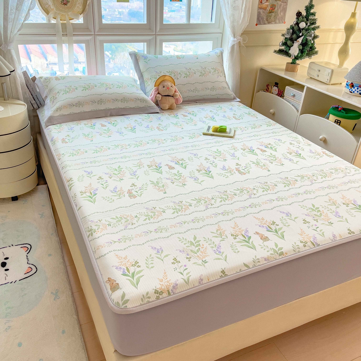 91家纺网 家纺一手货源 找家纺 孩子王家纺 2026春夏新款夏季花卉冰丝凉席凉感值过0.21冰豆豆A类可机洗学生宿舍空调软席 洛克庄园 床笠款