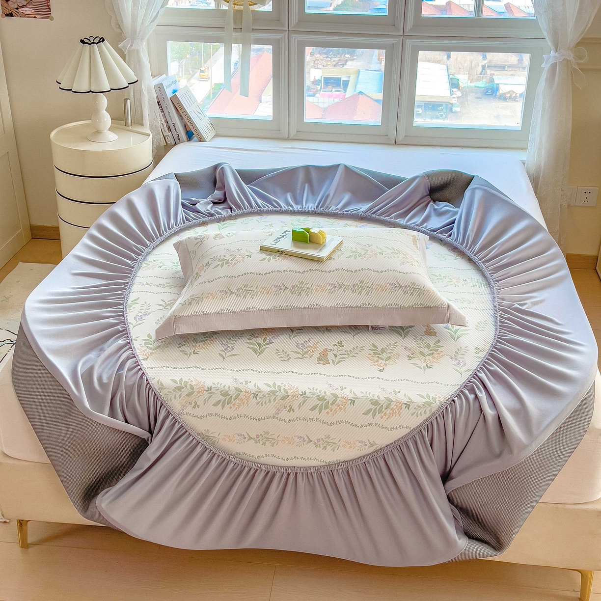 91家纺网 家纺一手货源 找家纺 孩子王家纺 2026春夏新款夏季花卉冰丝凉席凉感值过0.21冰豆豆A类可机洗学生宿舍空调软席 洛克庄园 床笠款