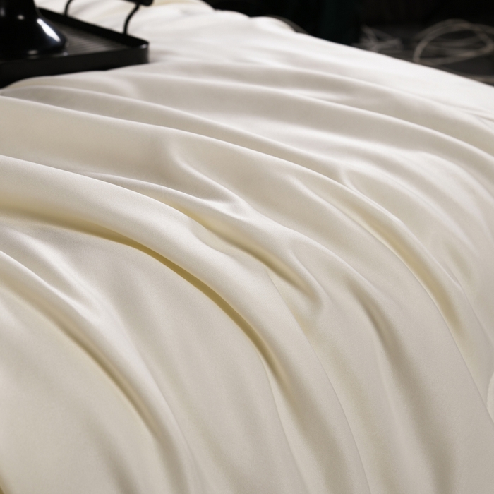 91家纺网 家纺一手货源 找家纺 枕星记忆枕 2026新款水洗真丝夏被 水洗真丝米白