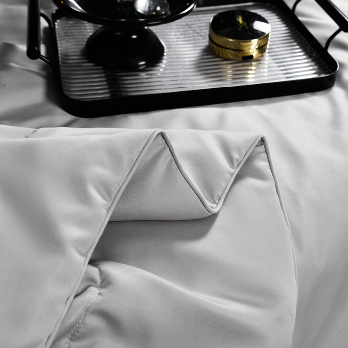 91家纺网 家纺一手货源 找家纺 枕星记忆枕 2026新款水洗真丝夏被 水洗真丝浅灰