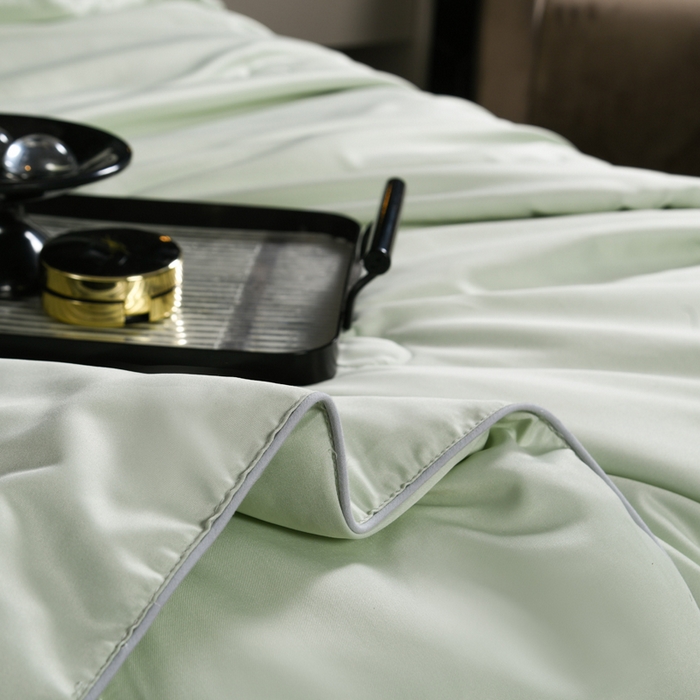 91家纺网 家纺一手货源 找家纺 枕星记忆枕 2026新款水洗真丝夏被 水洗真丝浅绿