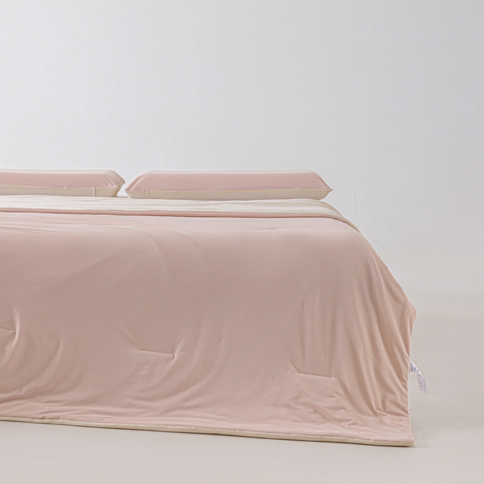 91家纺网 家纺一手货源 找家纺 迪梵家纺 2026春夏新款星级酒店同款深睡控温被Pro3.0夏被空调被冰丝夏凉被-风格二 橘雾粉