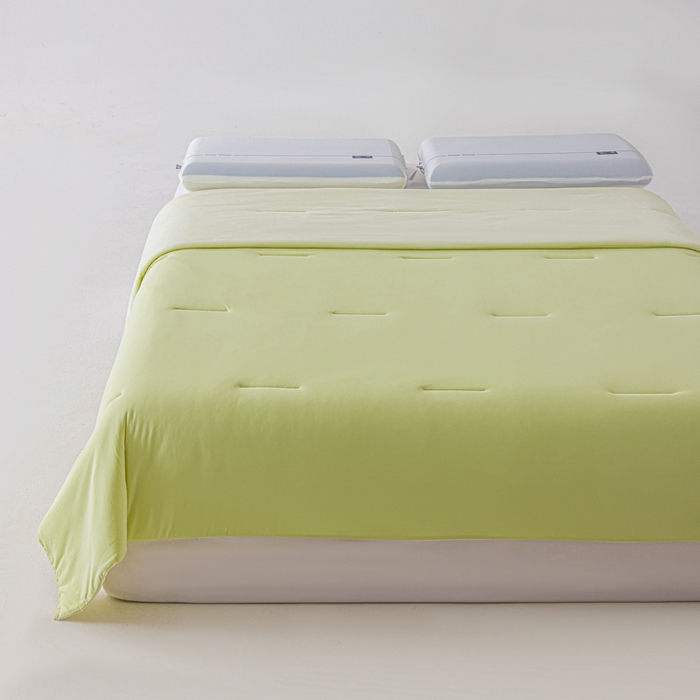 91家纺网 家纺一手货源 找家纺 迪梵家纺 2026春夏新款星级酒店同款深睡控温被Pro3.0夏被空调被冰丝夏凉被-风格二 竹青黄