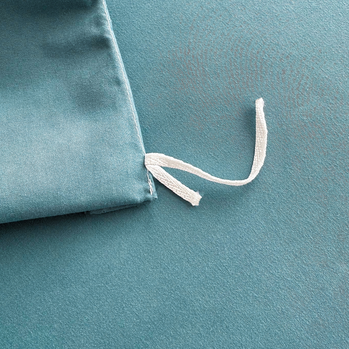 91家纺网 家纺一手货源 找家纺 佑泽家纺 2026新款亲肤水洗棉四件套 孔雀绿