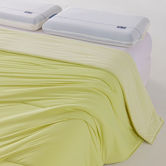 91家纺网 家纺一手货源 找家纺 迪梵家纺 2026春夏新款星级酒店同款深睡控温被Pro3.0夏被空调被冰丝夏凉被-风格二 竹青黄