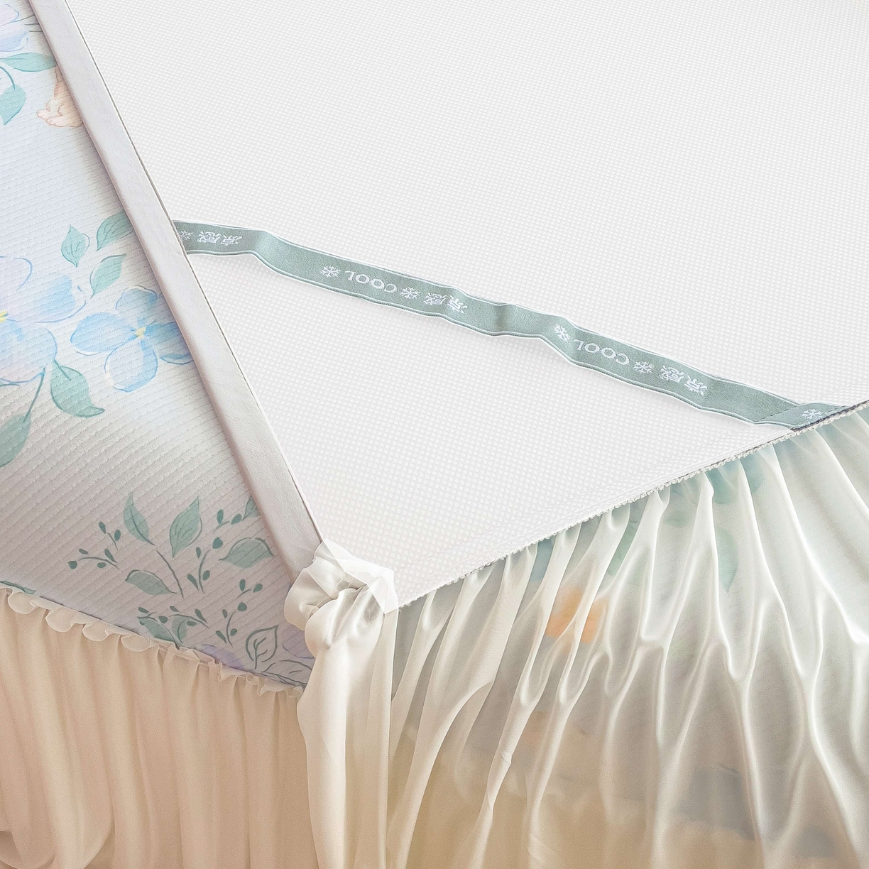 91家纺网 家纺一手货源 找家纺 孩子王家纺 2026春夏新款夏季花卉冰丝凉席凉感值过0.21冰豆豆A类可机洗学生宿舍空调软席 春漫庭 床裙款