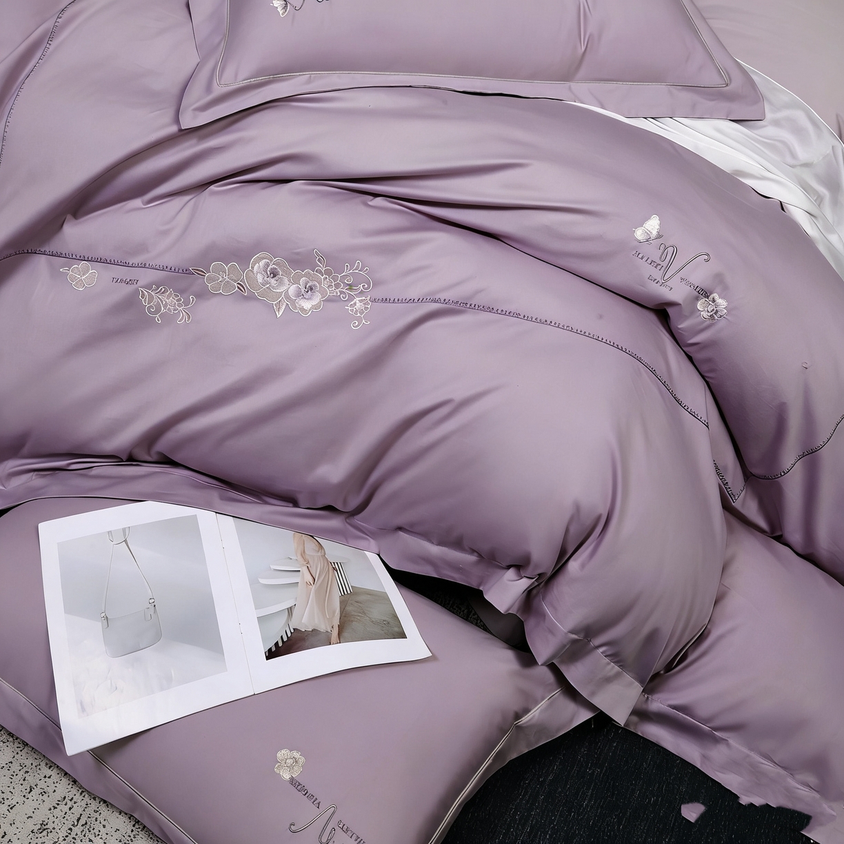 91家纺网 家纺一手货源 找家纺 U品汇 2026全棉纯棉刺绣花四件套40支长绒棉100%棉礼盒包装 花庭韵-香芋紫