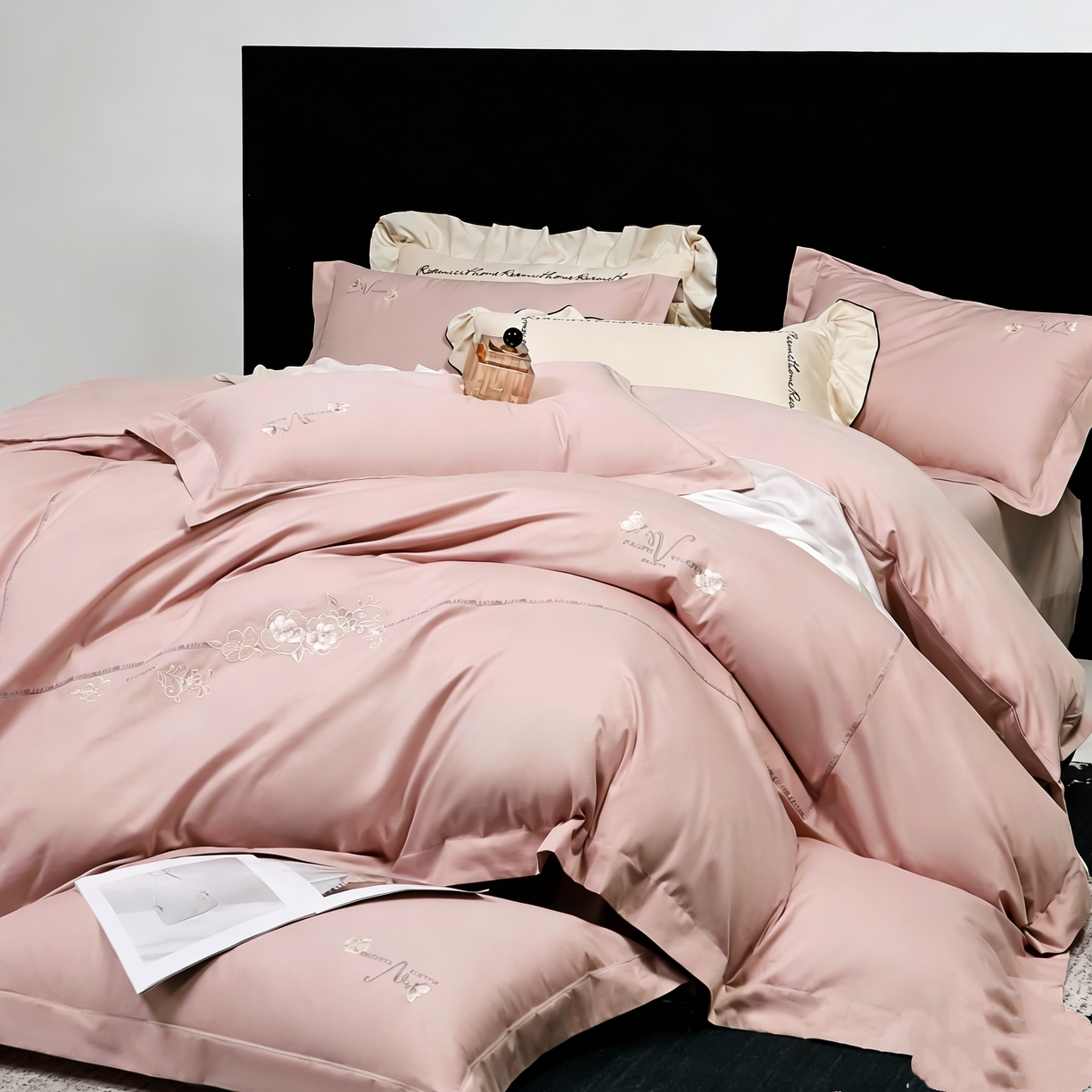 91家纺网 家纺一手货源 找家纺 U品汇 2026全棉纯棉刺绣花四件套40支长绒棉100%棉礼盒包装 华庭韵-梦境莎