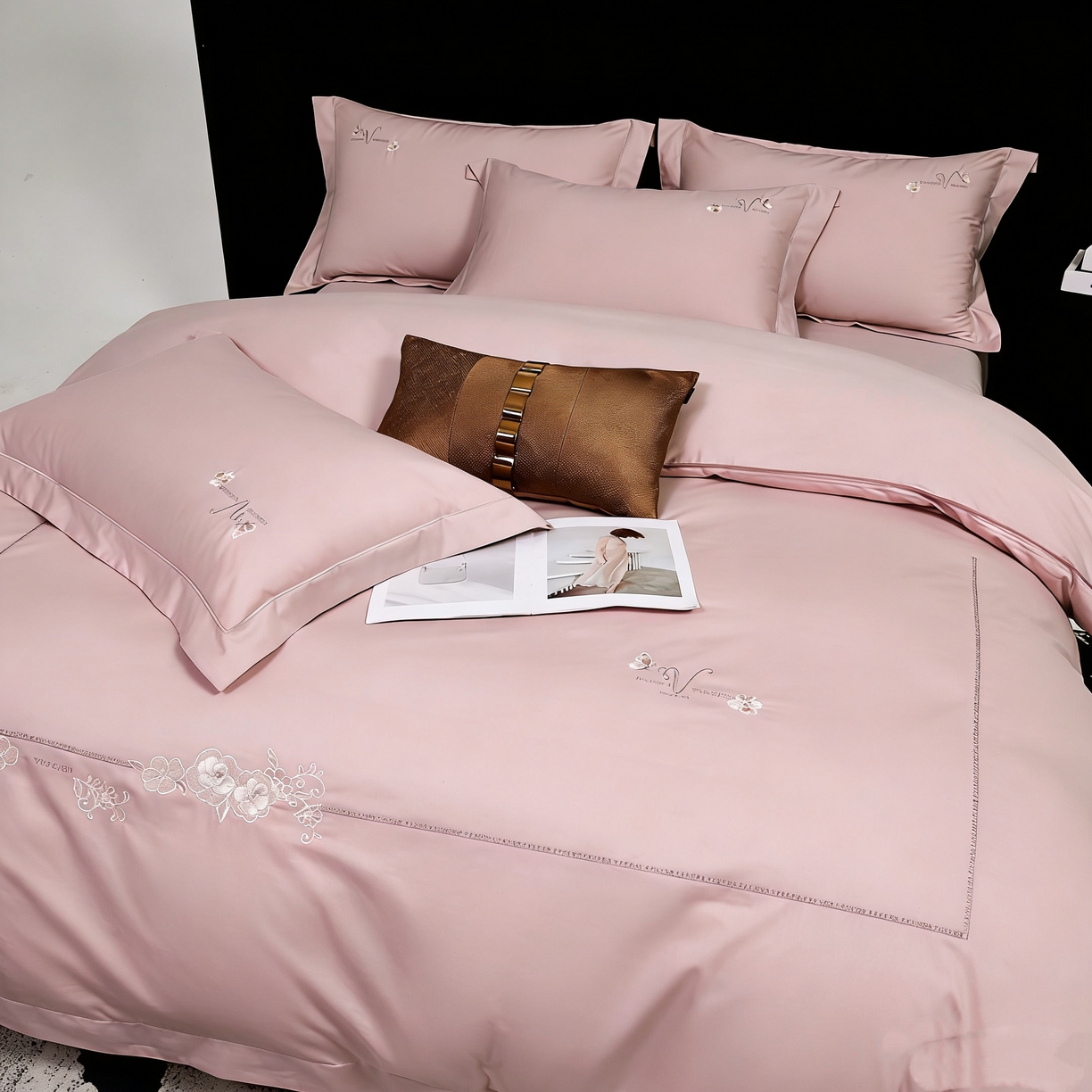 91家纺网 家纺一手货源 找家纺 U品汇 2026全棉纯棉刺绣花四件套40支长绒棉100%棉礼盒包装 华庭韵-藕粉玉