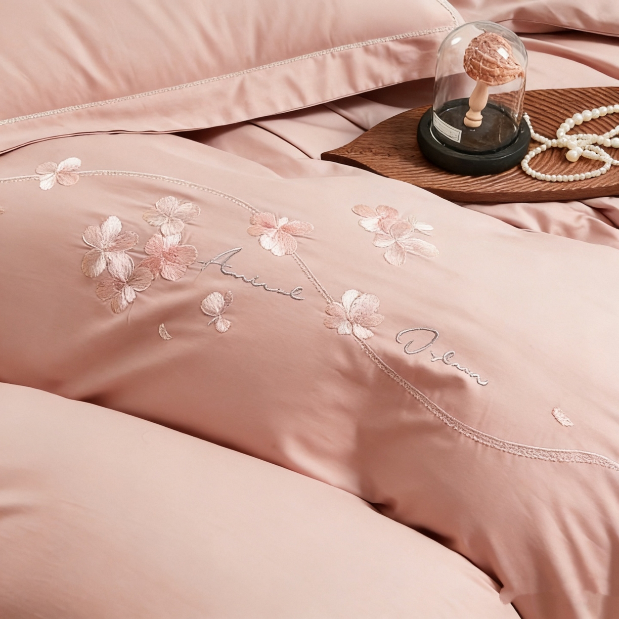 91家纺网 家纺一手货源 找家纺 U品汇 2026全棉纯棉刺绣花四件套40支长绒棉100%棉礼盒包装 梦娜-豆沙