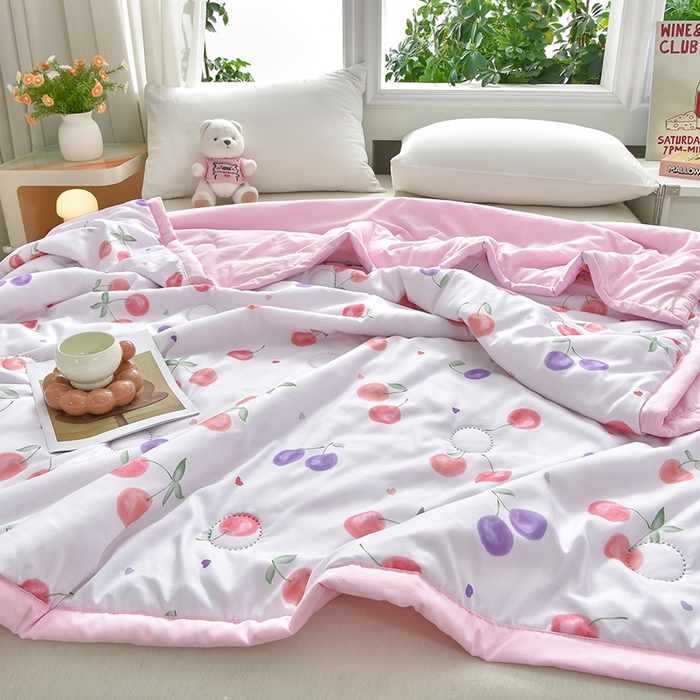 91家纺网 家纺一手货源 找家纺 念家居 2026新款水洗棉夏被夏凉被空调被直播爆款 粉梦樱桃