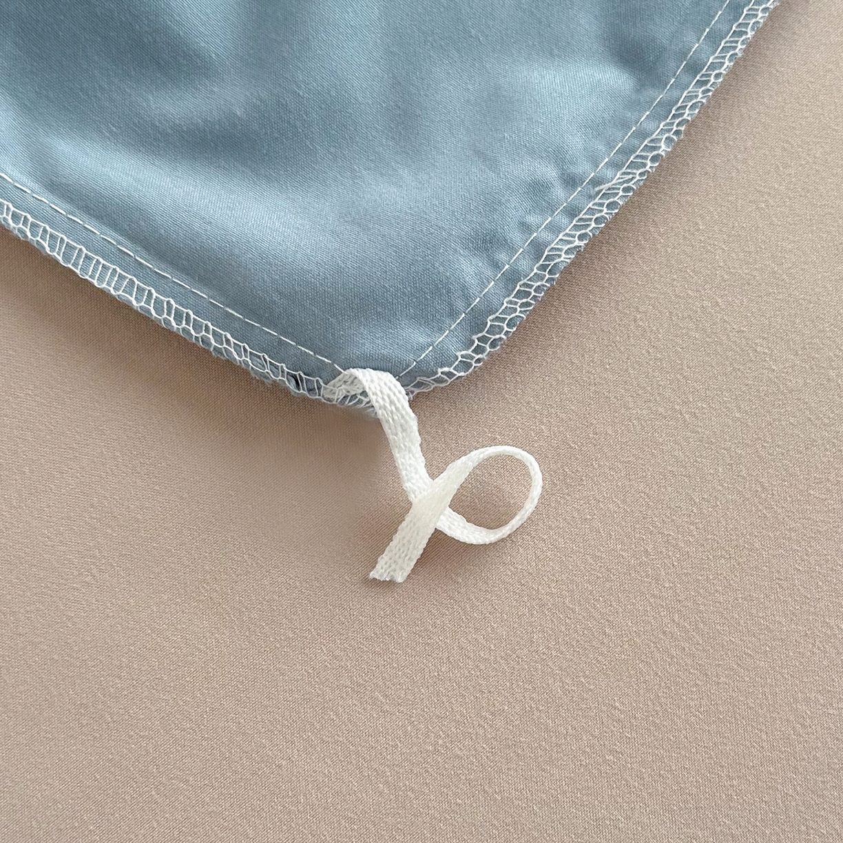 91家纺网 家纺一手货源 找家纺 佑泽家纺 2026新款亲肤水洗棉四件套 月光蓝+卡其