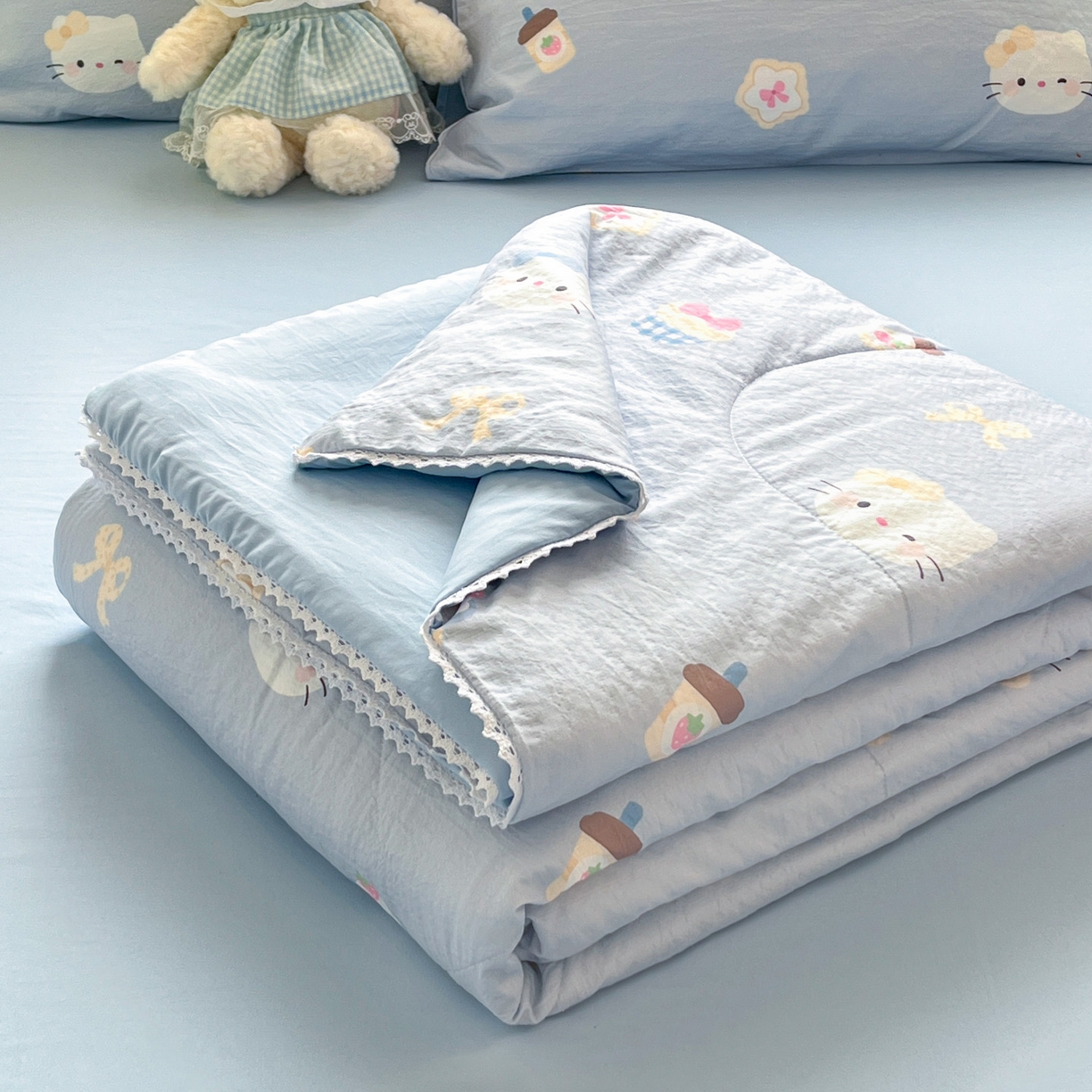 91家纺网 家纺一手货源 找家纺 川悦生活 2026新款A类双层皱皱纱夏被空调被 夏被汽水小咪