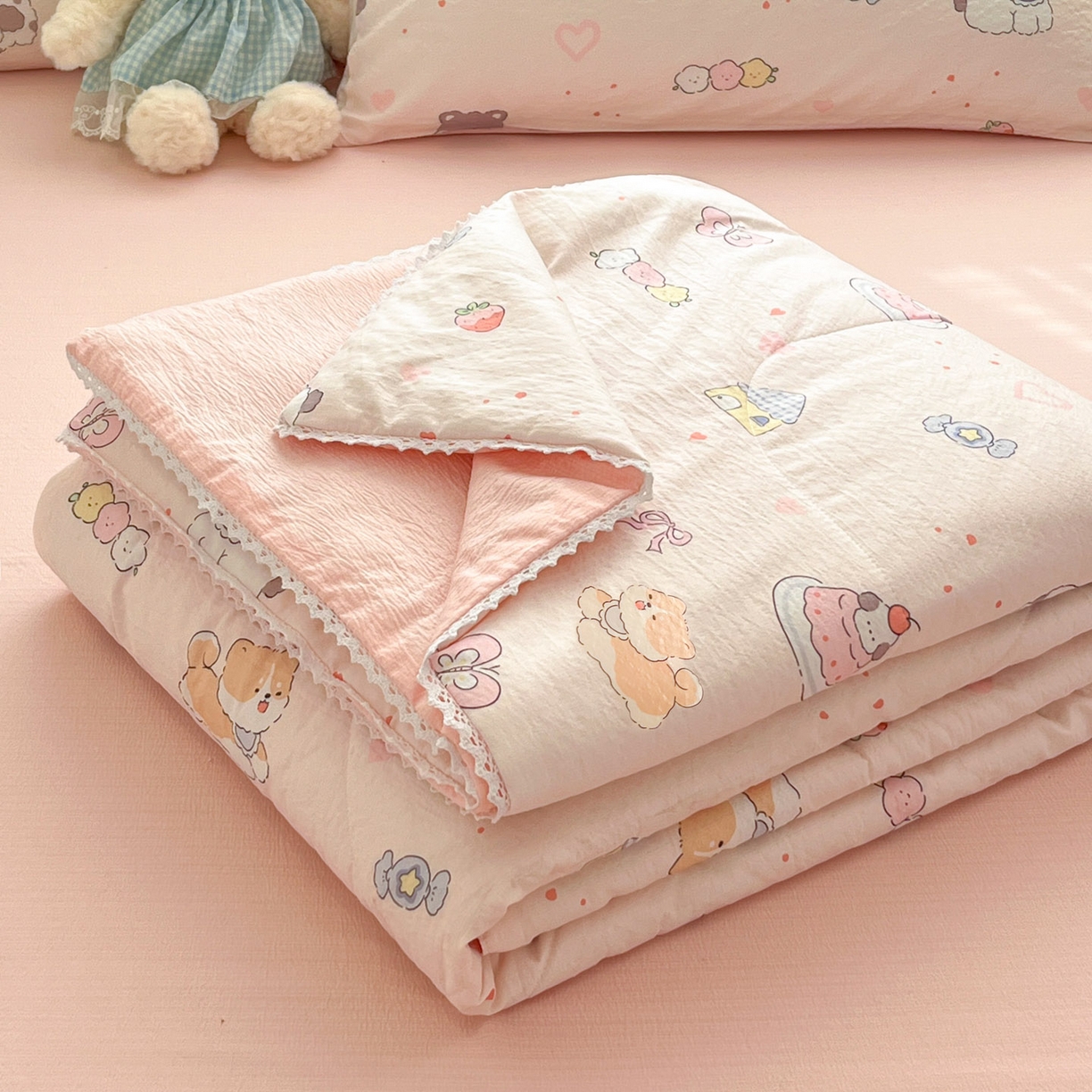 91家纺网 家纺一手货源 找家纺 川悦生活 2026新款A类双层皱皱纱夏被空调被 夏被糖豆小旺