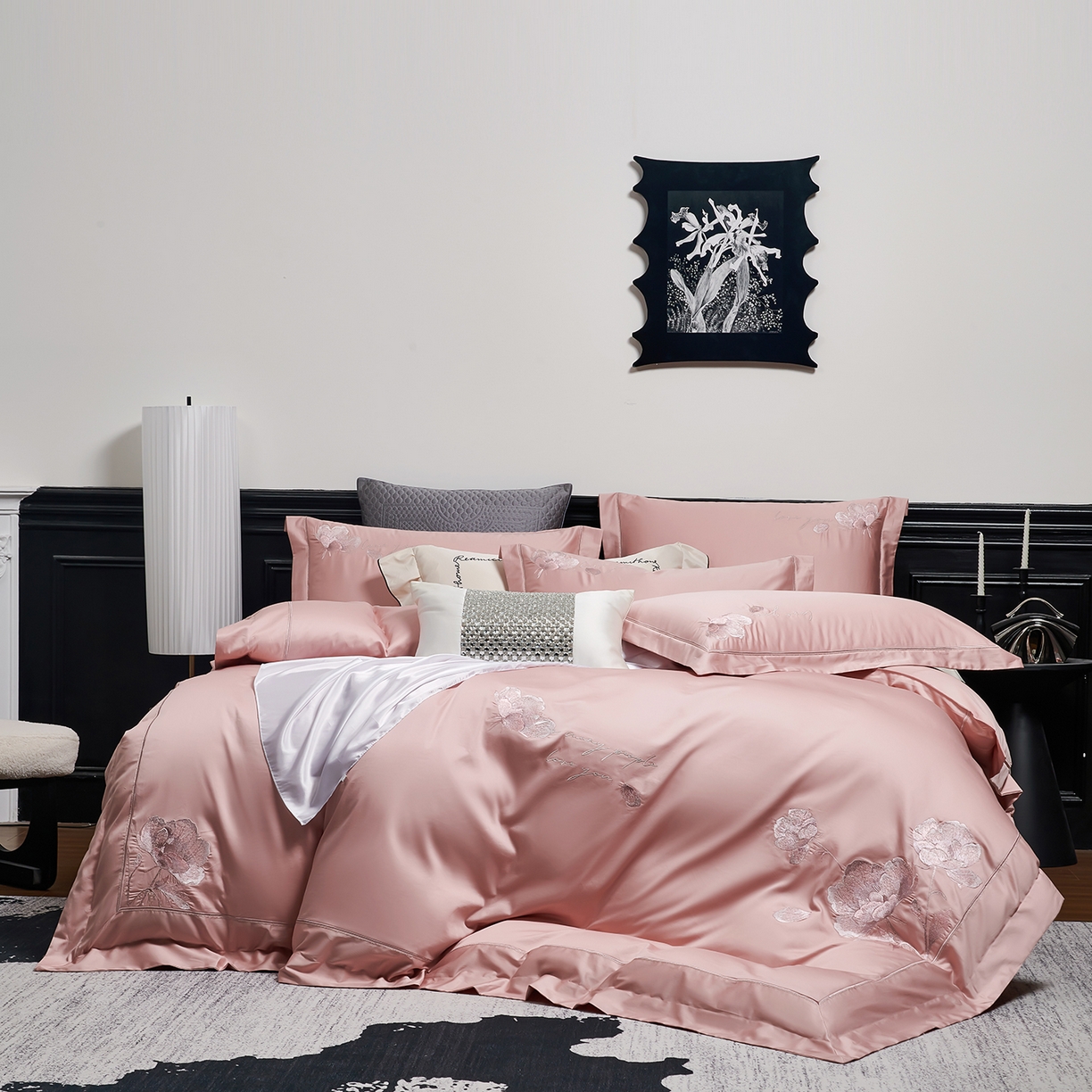 91家纺网 家纺一手货源 找家纺 U品汇 2026新款全棉纯棉长绒棉60S双股贡缎刺绣花四件套夏季丝滑透气礼盒包装100%棉 赫莲娜-豆沙