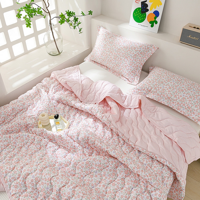 91家纺网 家纺一手货源 找家纺 圣楚家纺 2026新款清柔水洗夏被被子被芯 春序-粉