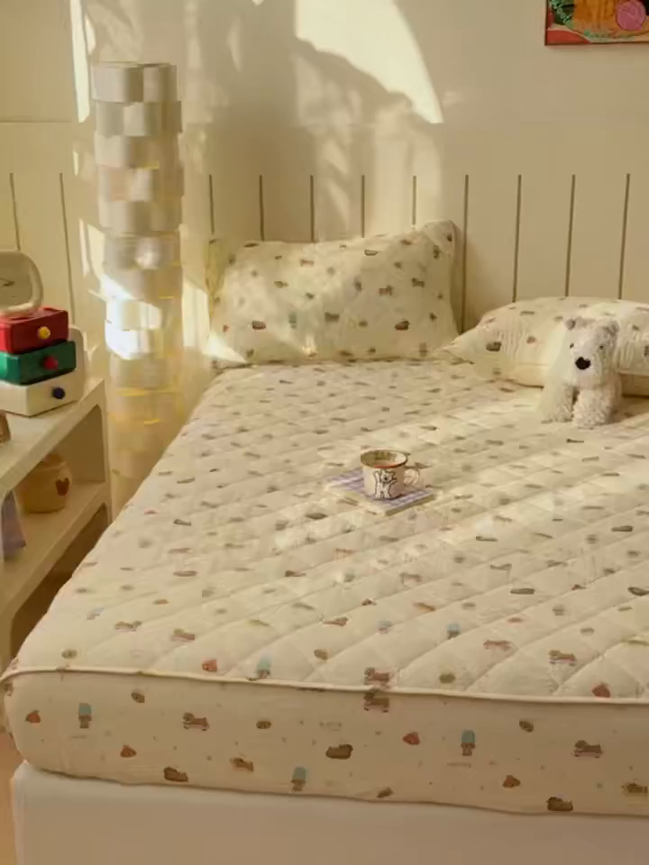 91家纺网 家纺一手货源 找家纺 U品汇 2026A类全棉夹棉床笠床罩单件隔尿透气床垫加厚防尘可水洗保护套 狗狗世界