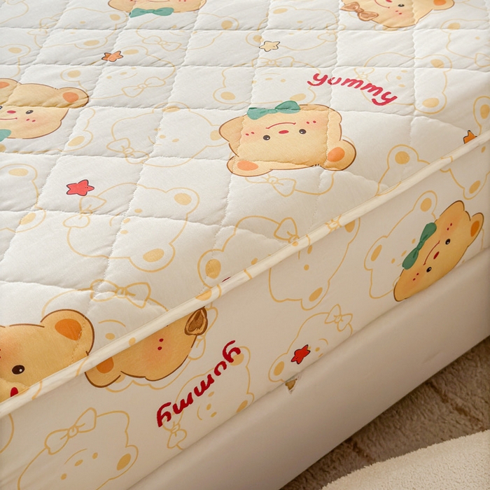 91家纺网 家纺一手货源 找家纺 U品汇 2026A类全棉夹棉床笠床罩单件隔尿透气床垫加厚防尘可水洗保护套 黄油小熊