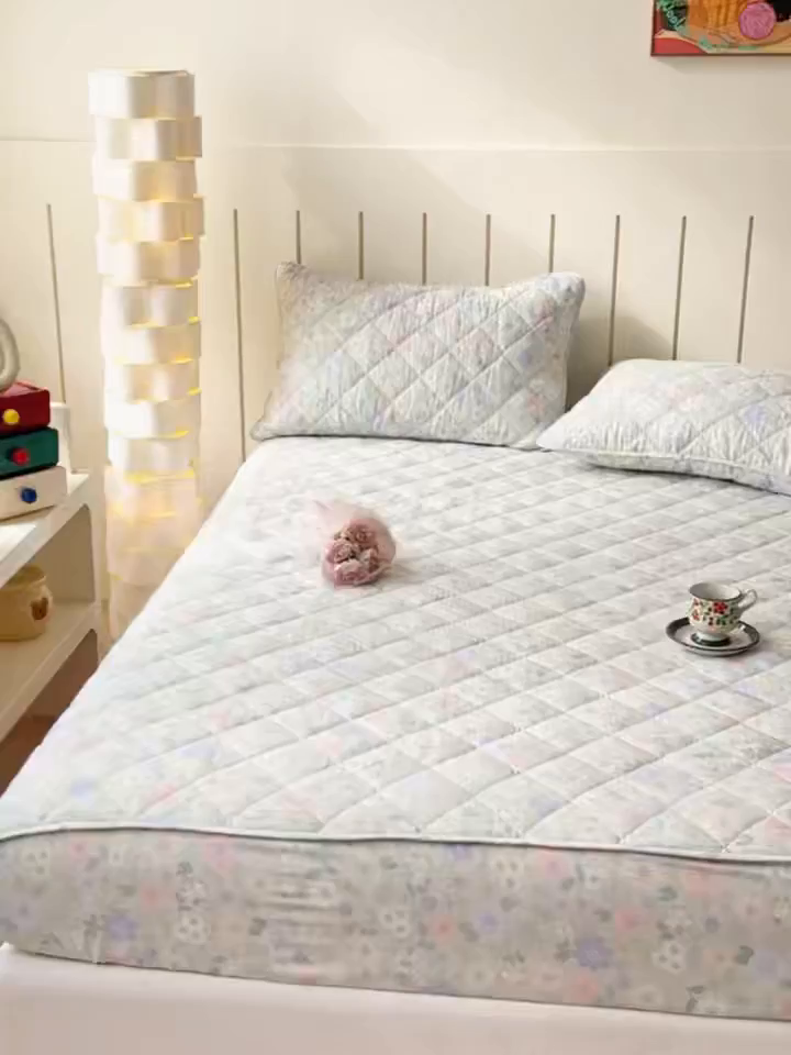 91家纺网 家纺一手货源 找家纺 U品汇 2026A类全棉夹棉床笠床罩单件隔尿透气床垫加厚防尘可水洗保护套 绿野仙踪