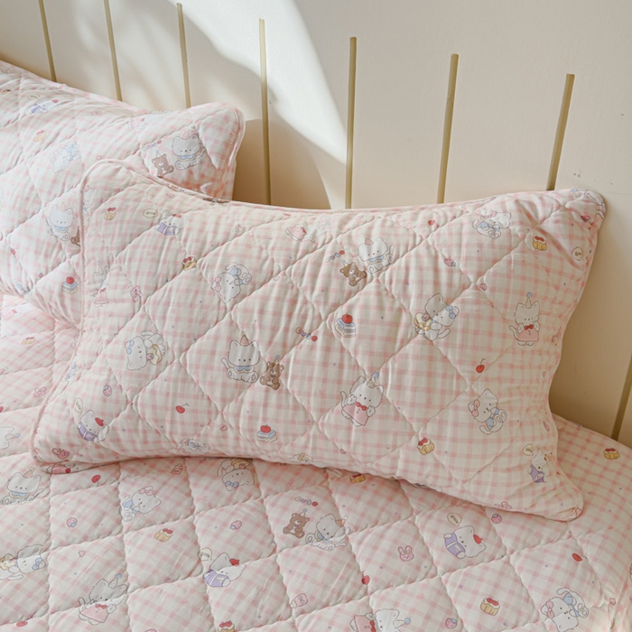 91家纺网 家纺一手货源 找家纺 U品汇 2026A类全棉夹棉床笠床罩单件隔尿透气床垫加厚防尘可水洗保护套 甜心小咪