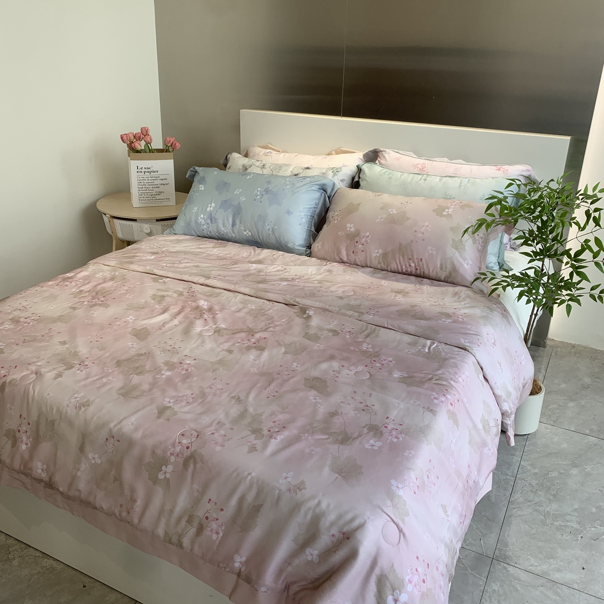 91家纺网 家纺一手货源 找家纺 ROZ home 蕊姿家居 2026新款天丝棉夏被夏凉被空调被 秋海棠-粉