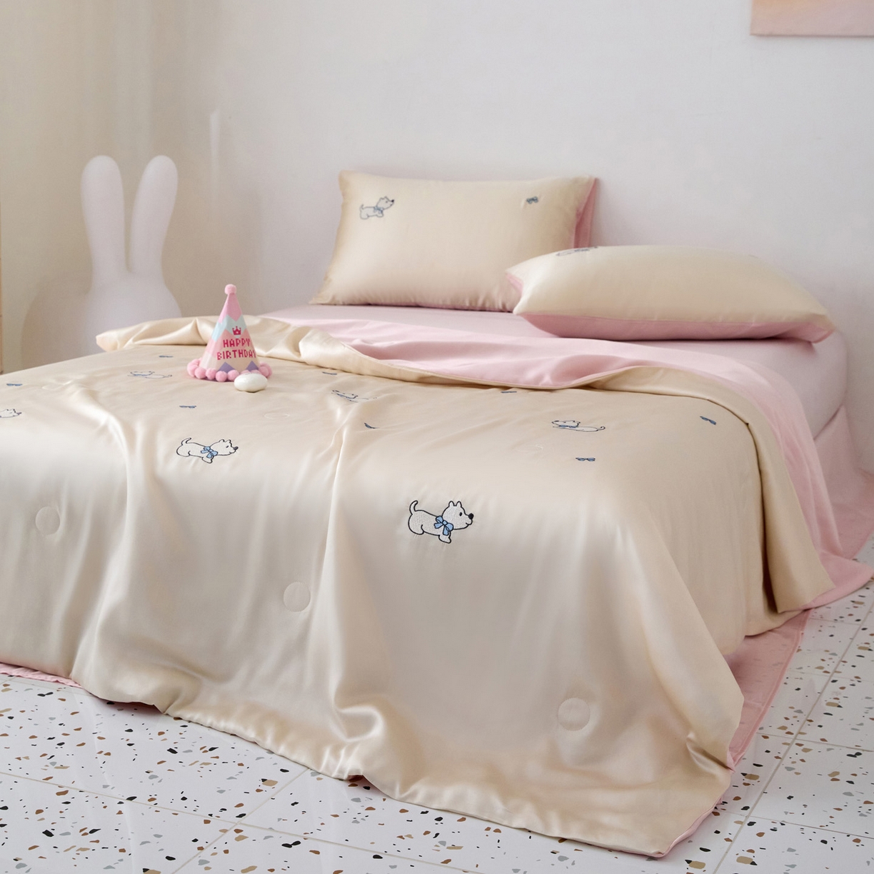 91家纺网 家纺一手货源 找家纺 （总）花愿（原花纪） 2026新款水洗冰丝刺绣夏被夏凉被空调被-爱彼