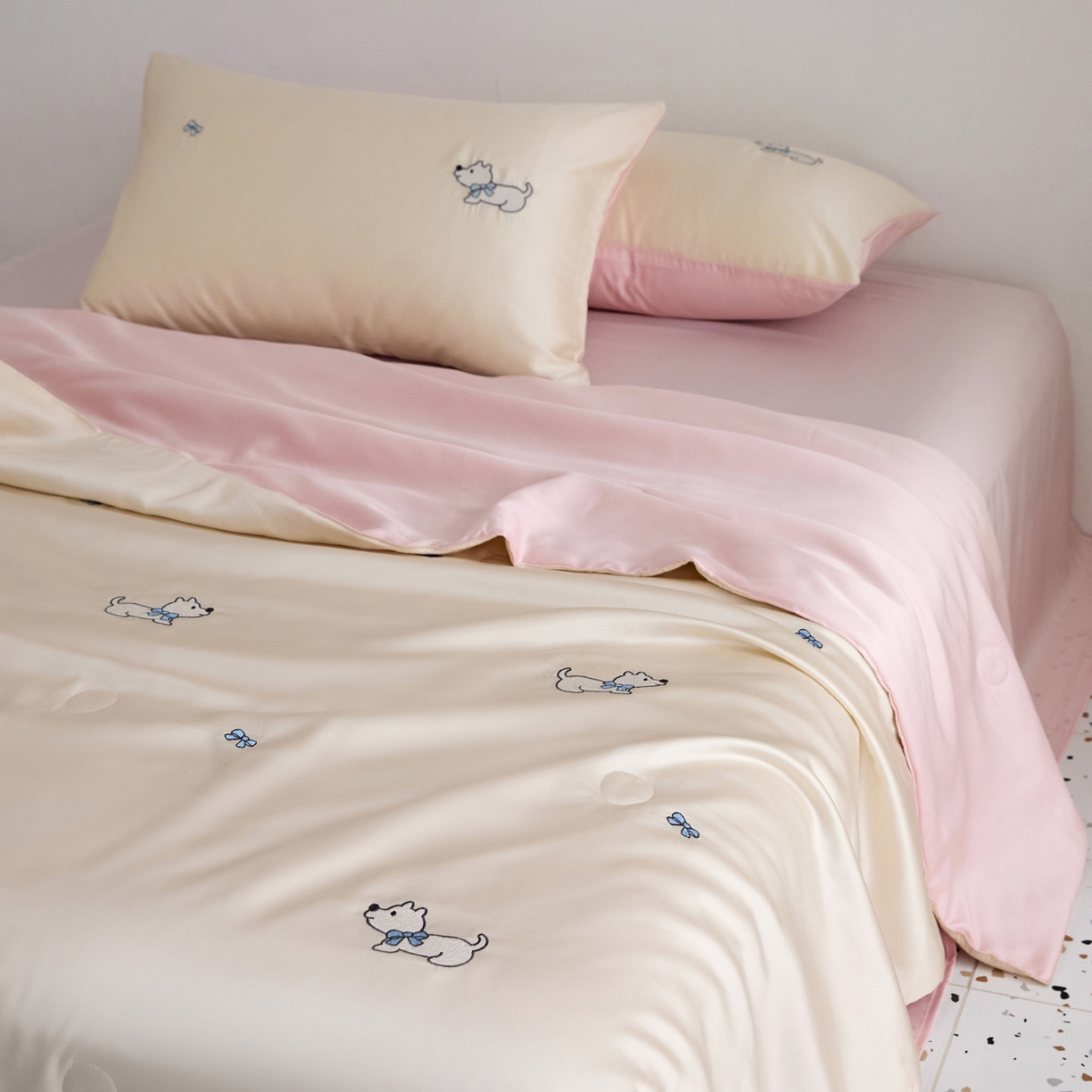 91家纺网 家纺一手货源 找家纺 （总）花愿（原花纪） 2026新款水洗冰丝刺绣夏被夏凉被空调被-爱彼