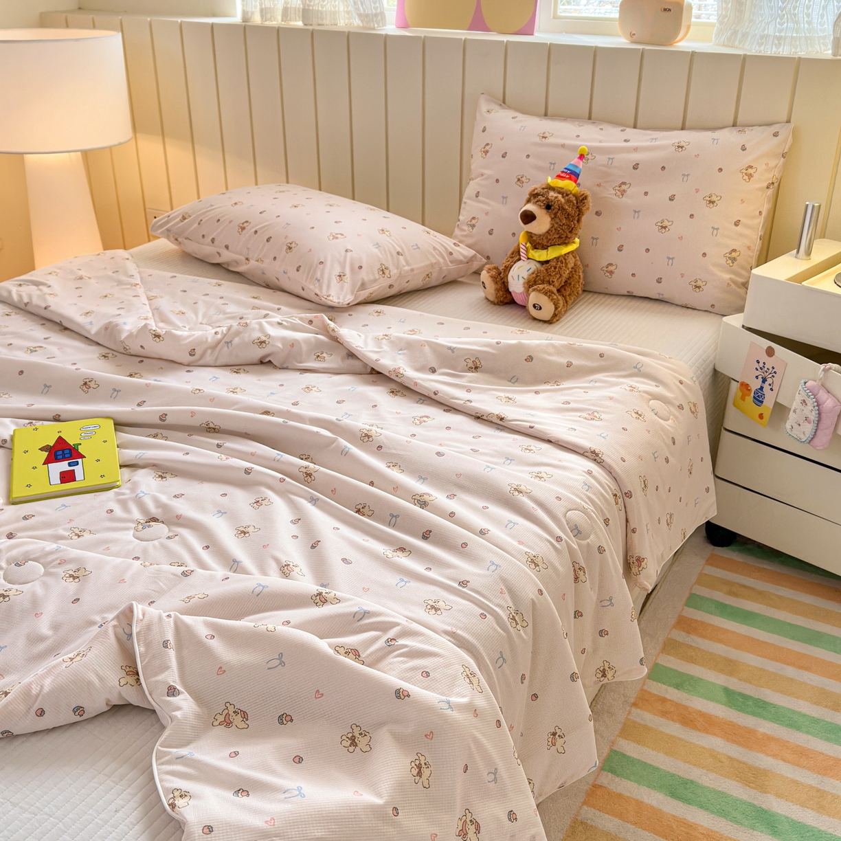 91家纺网 家纺一手货源 找家纺 寐居家纺 2026新款清爽凉感丝夏被夏凉被空调被 粉粟小狗