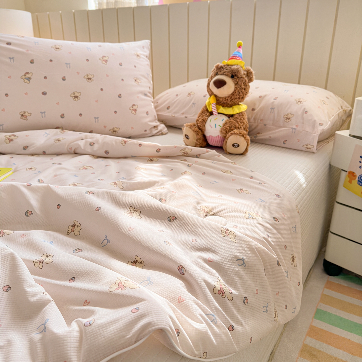 91家纺网 家纺一手货源 找家纺 寐居家纺 2026新款清爽凉感丝夏被夏凉被空调被 粉粟小狗