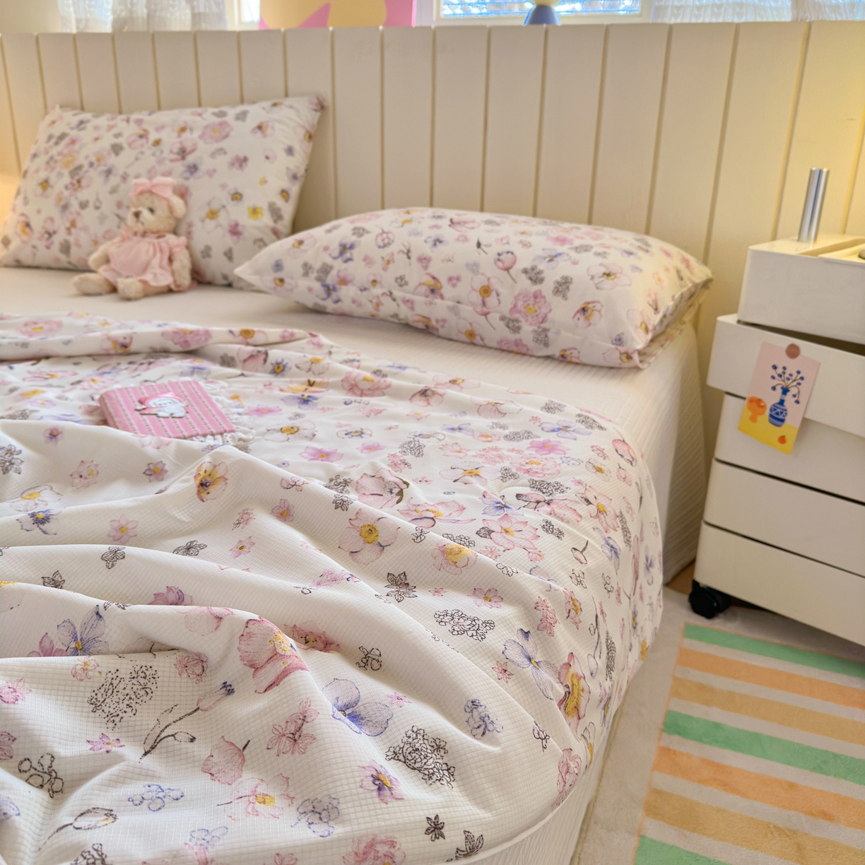 91家纺网 家纺一手货源 找家纺 寐居家纺 2026新款清爽凉感丝夏被夏凉被空调被 花信风来