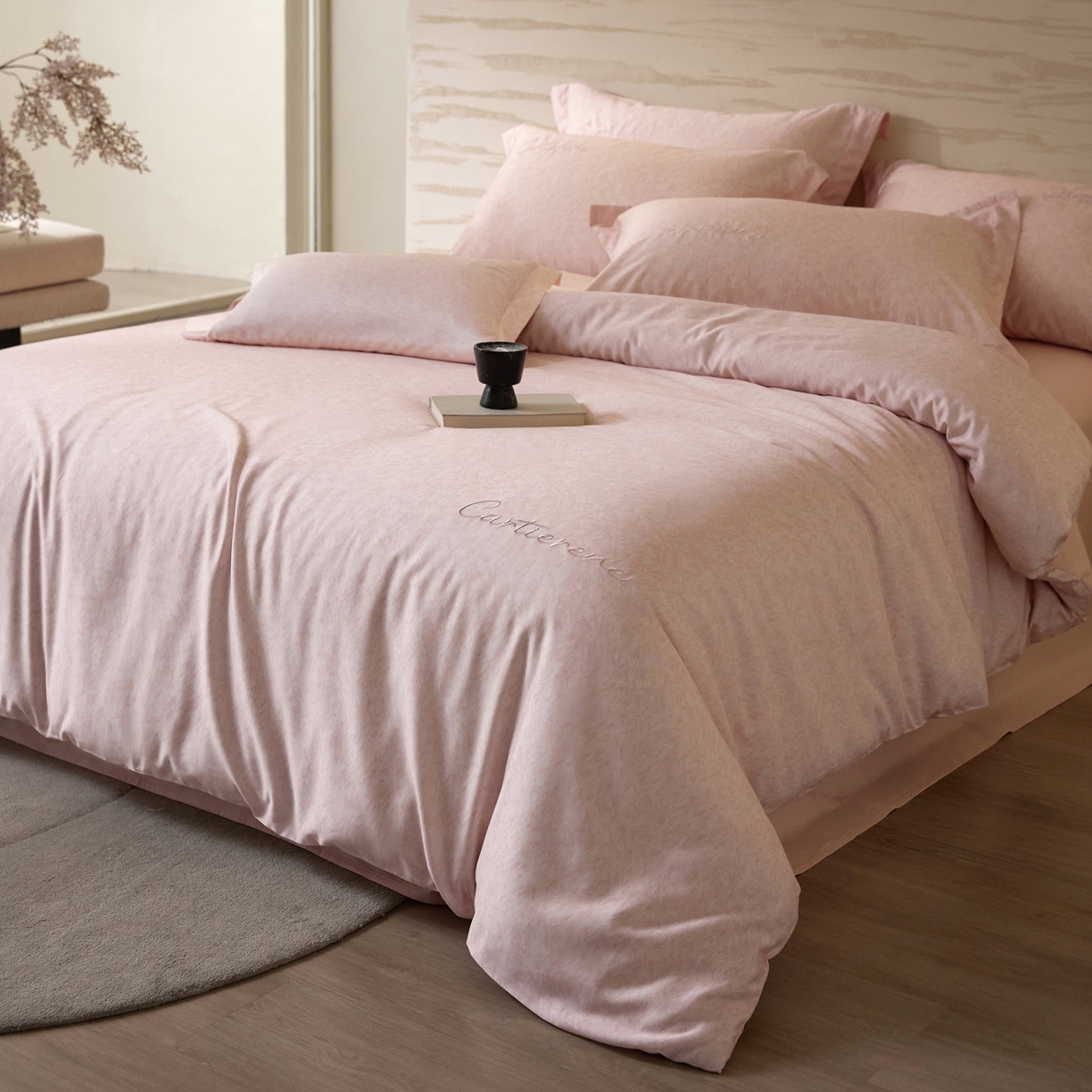 91家纺网 家纺一手货源 找家纺 花愿（原花纪） 2026新款全棉纯棉刺绣数码印花四件套-蒂娜 蒂娜-落樱粉