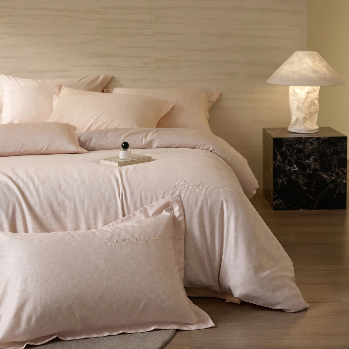 91家纺网 家纺一手货源 找家纺 花愿（原花纪） 2026新款全棉纯棉刺绣数码印花四件套-蒂娜 蒂娜-奶昔白