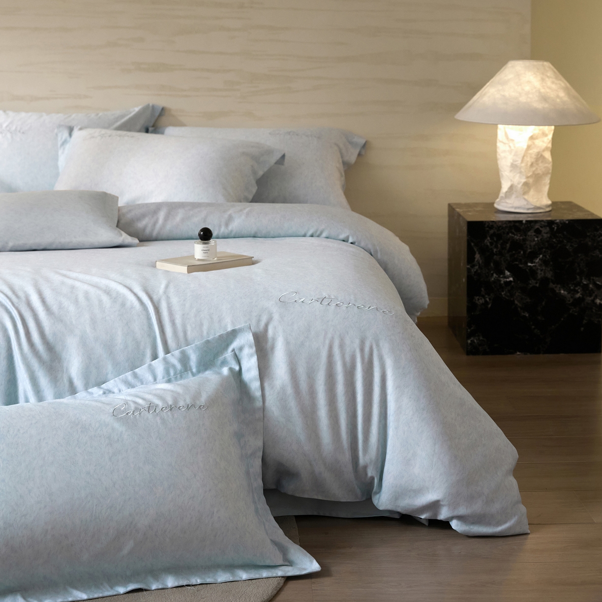 91家纺网 家纺一手货源 找家纺 花愿（原花纪） 2026新款全棉纯棉刺绣数码印花四件套-蒂娜 蒂娜-晴空兰