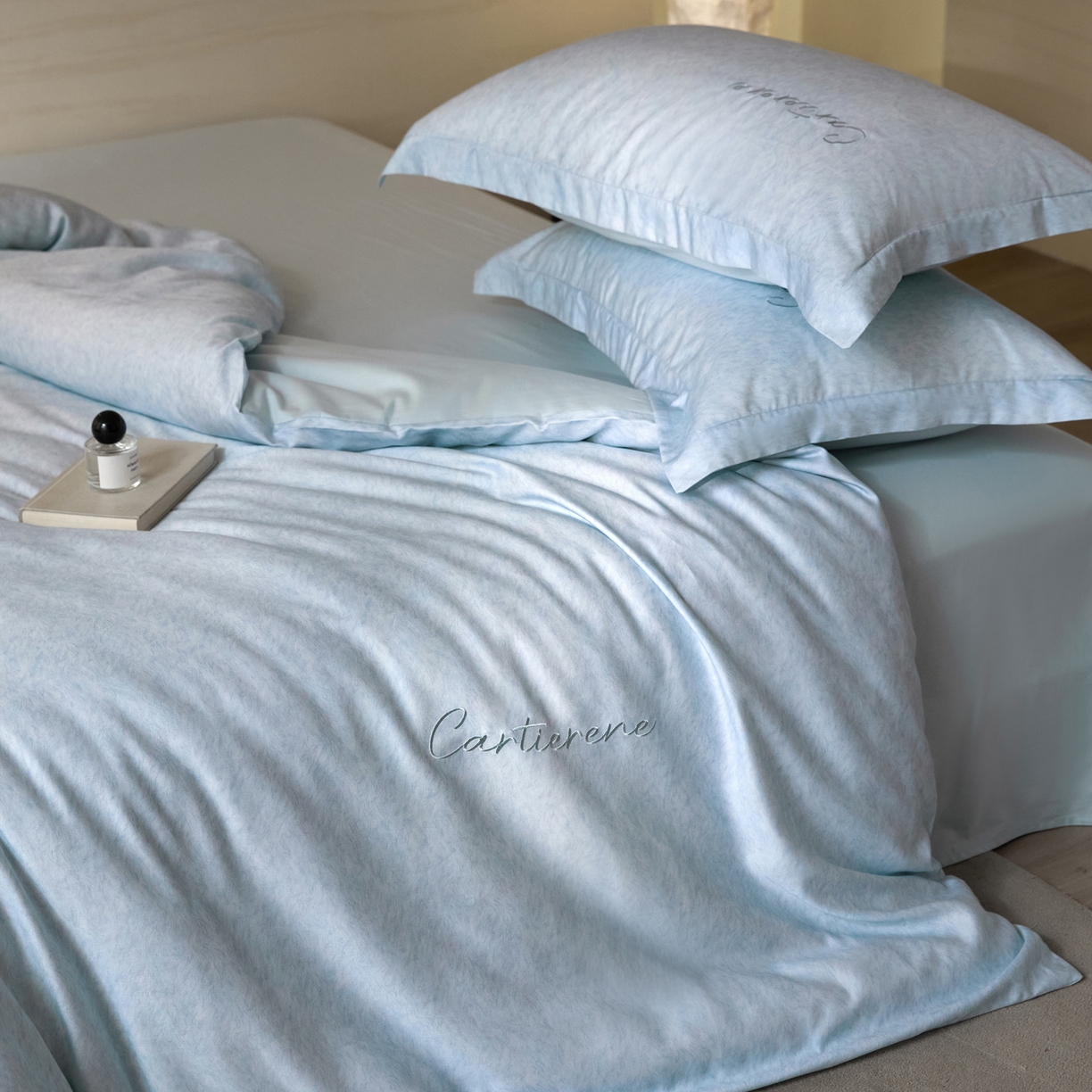 91家纺网 家纺一手货源 找家纺 花愿（原花纪） 2026新款全棉纯棉刺绣数码印花四件套-蒂娜 蒂娜-晴空兰