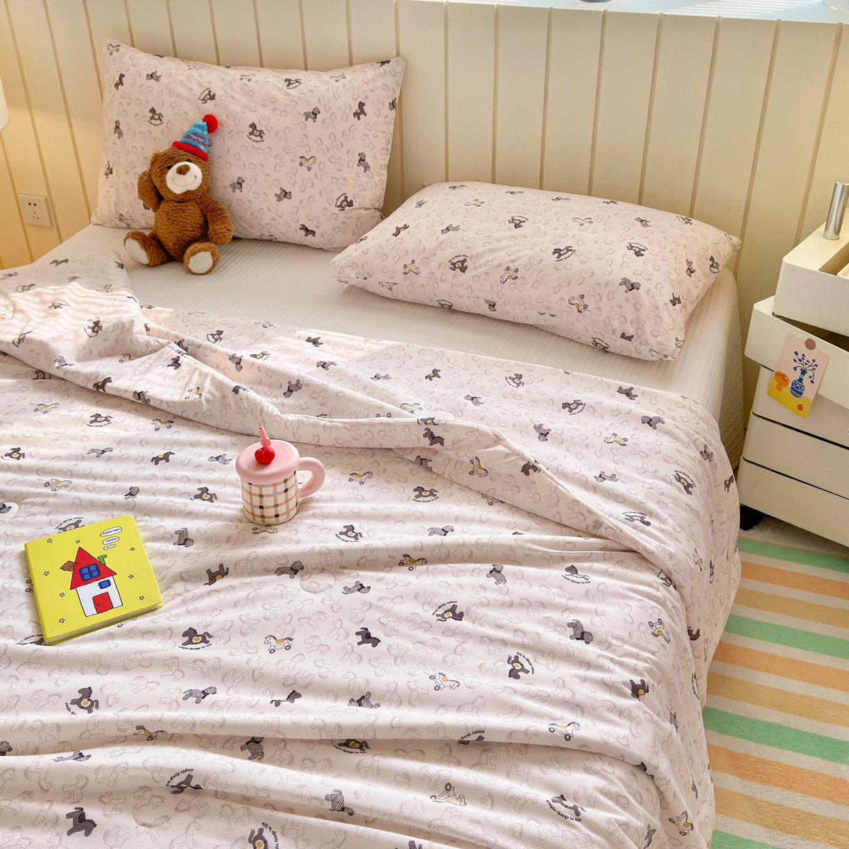 91家纺网 家纺一手货源 找家纺 寐居家纺 2026新款清爽凉感丝夏被夏凉被空调被 童梦木马