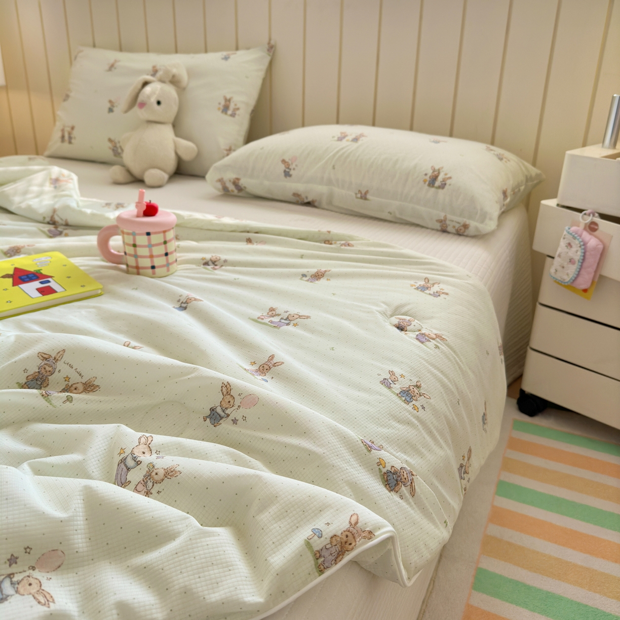 91家纺网 家纺一手货源 找家纺 寐居家纺 2026新款清爽凉感丝夏被夏凉被空调被 星野兔踪