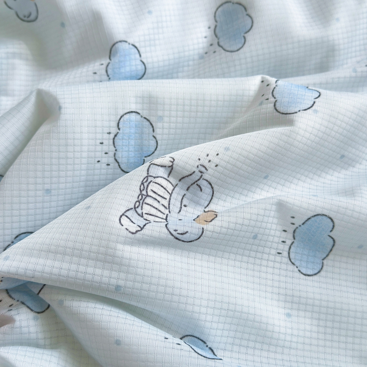 91家纺网 家纺一手货源 找家纺 寐居家纺 2026新款清爽凉感丝夏被夏凉被空调被 云眠小象