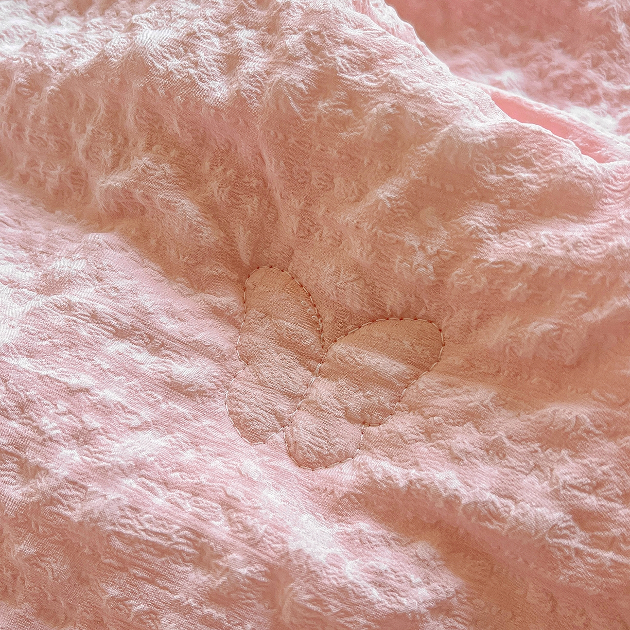 91家纺网 家纺一手货源 找家纺 寐居家纺 2026新款A类韩式提花泡芙夏被夏凉被空调被 桃桃泡芙