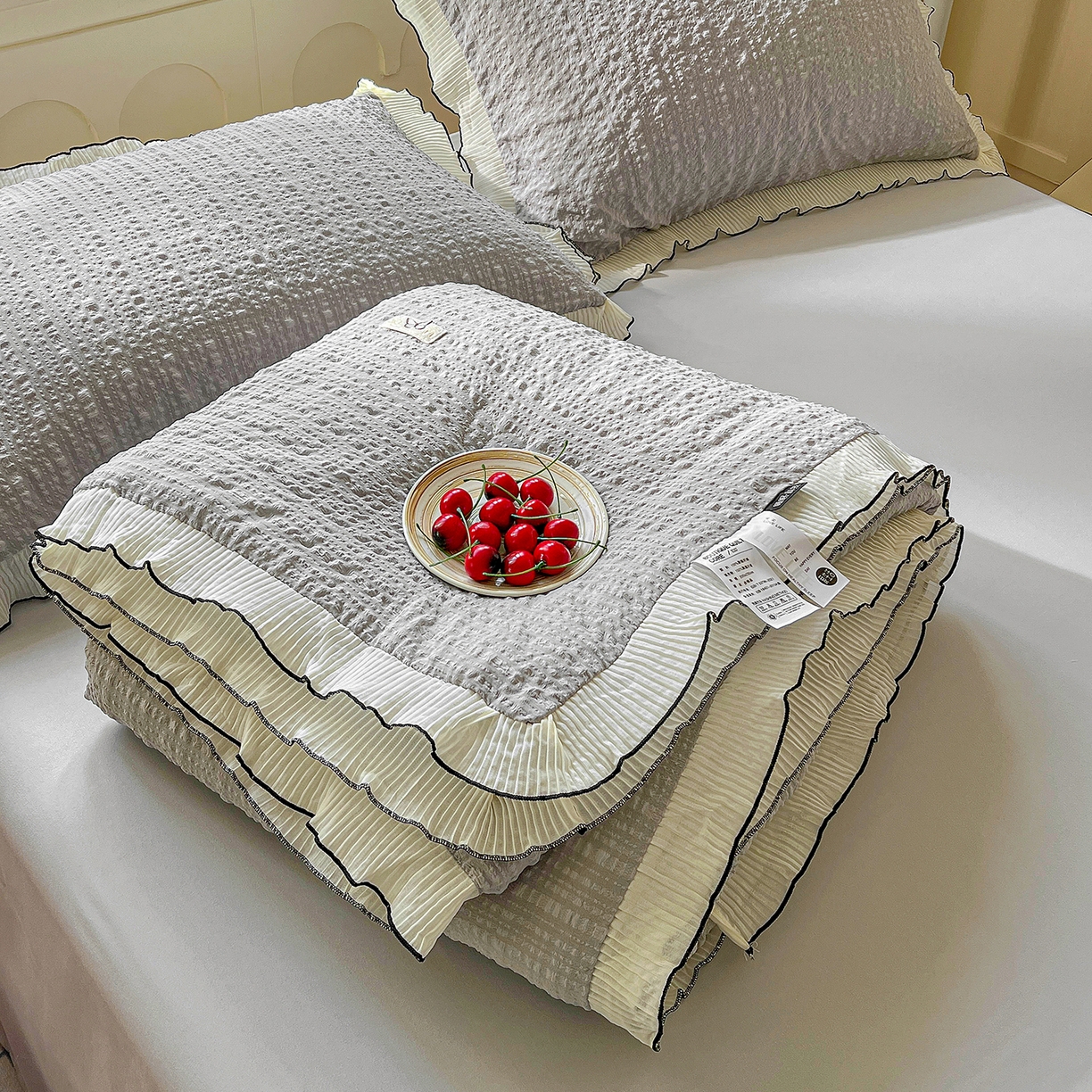 91家纺网 家纺一手货源 找家纺 寐居家纺 2026新款A类韩式提花泡芙夏被夏凉被空调被 雾灰泡芙