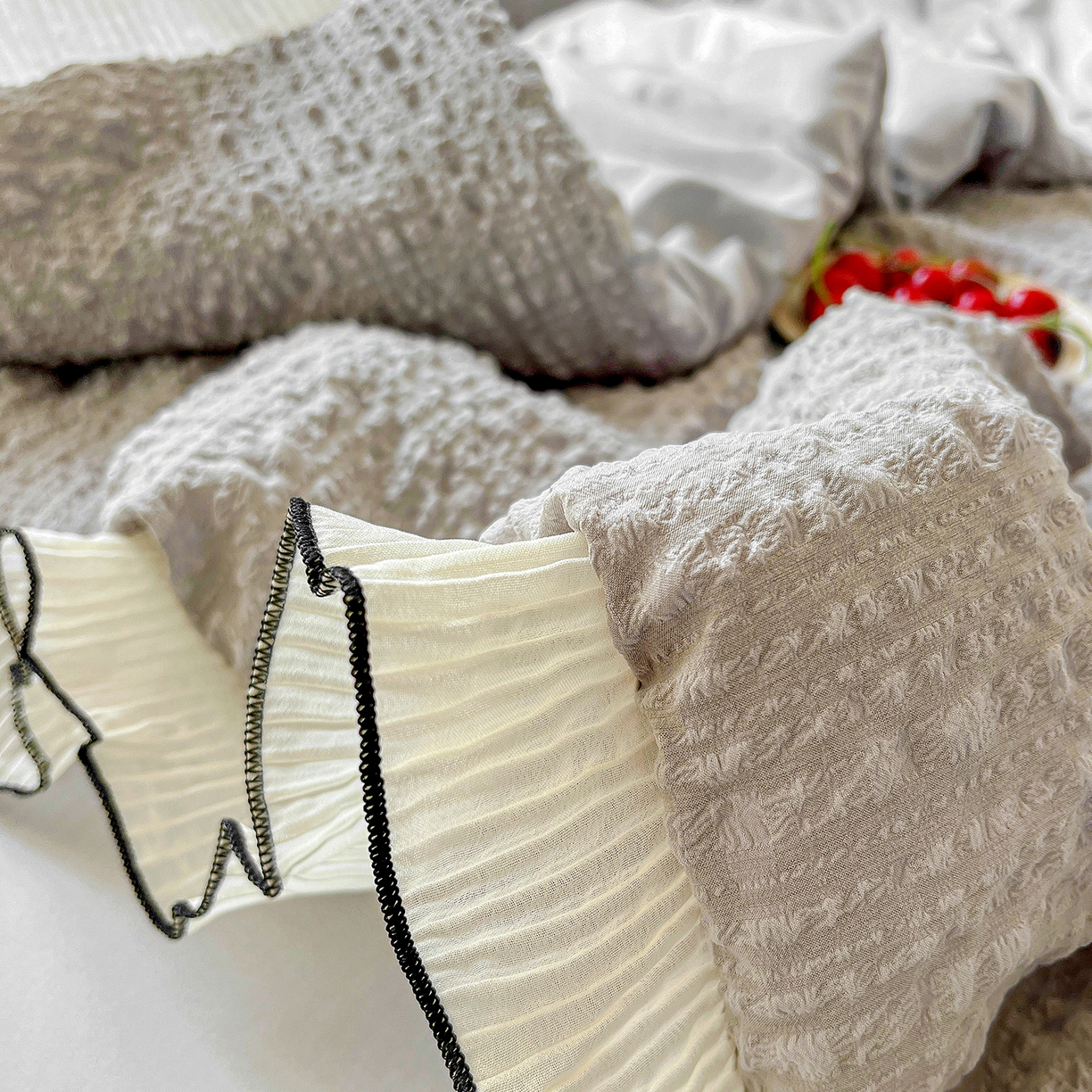 91家纺网 家纺一手货源 找家纺 寐居家纺 2026新款A类韩式提花泡芙夏被夏凉被空调被 雾灰泡芙