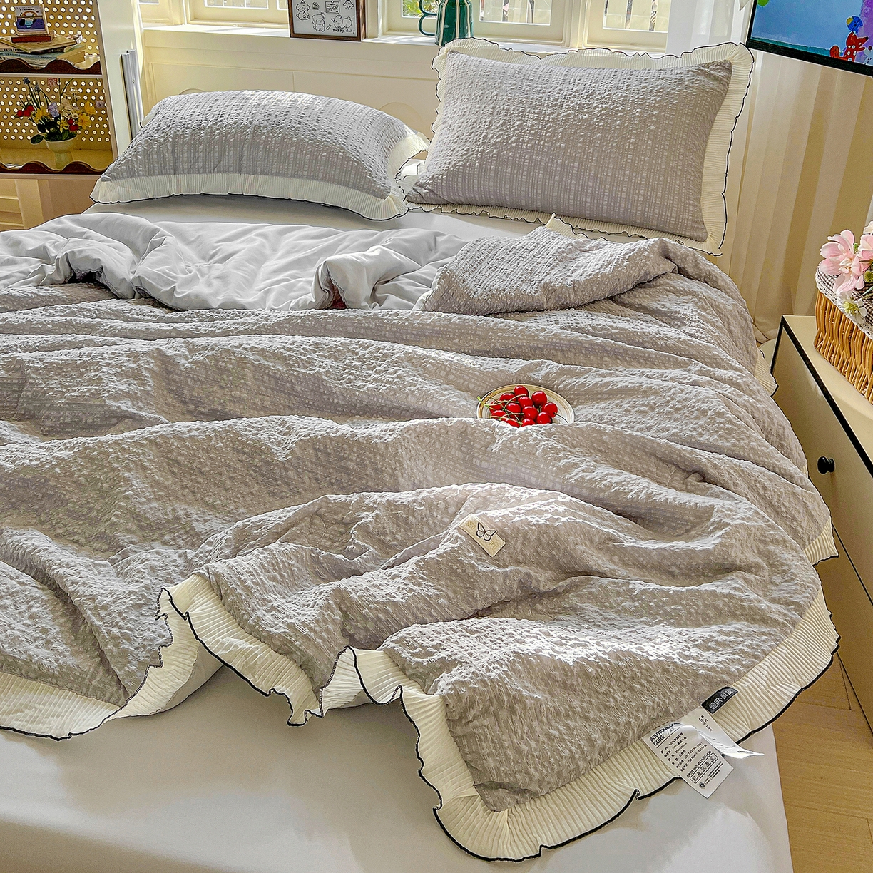 91家纺网 家纺一手货源 找家纺 寐居家纺 2026新款A类韩式提花泡芙夏被夏凉被空调被 雾灰泡芙