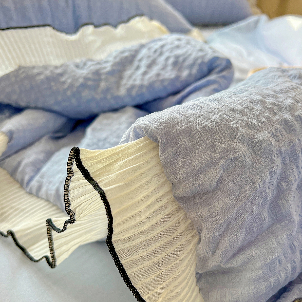 91家纺网 家纺一手货源 找家纺 寐居家纺 2026新款A类韩式提花泡芙夏被夏凉被空调被 雾蓝泡芙